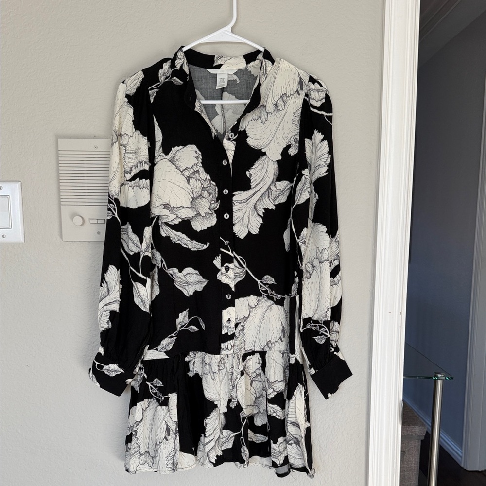 H&M Black and White Floral Long Sleeve Dress
